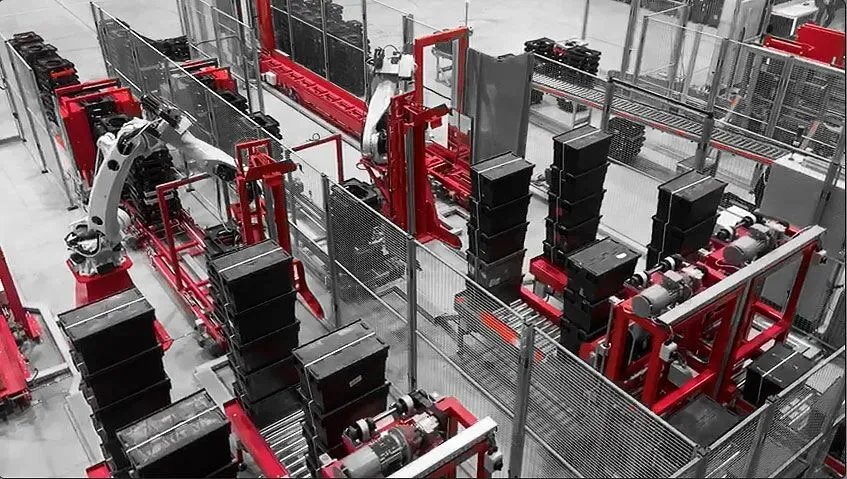 HM-Tote-Bin-Stacking