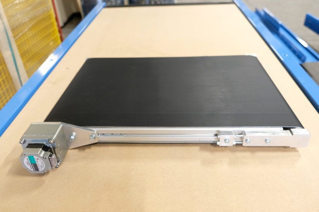 L-A-C Conveyors Supply Lightweight Aluminum Frame Belt Conveyor